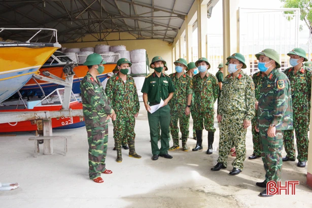 Những người lính quả cảm trên mặt trận phòng, chống thiên tai ở Hà Tĩnh