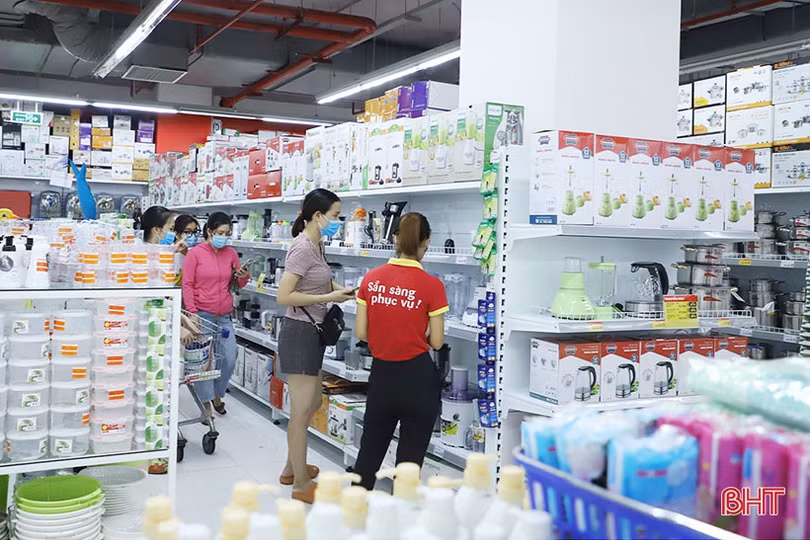 Siêu thị, trung tâm thương mại ở TP. Hà Tĩnh vắng khách dịp lễ 2/9