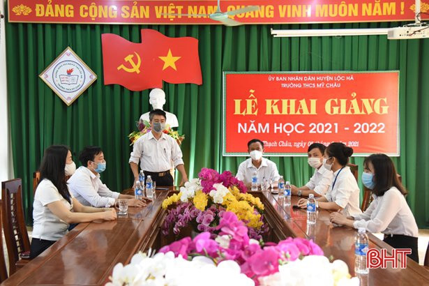 Các địa phương ở Hà Tĩnh khai giảng năm học mới 2021 - 2022 qua màn hình tivi ảnh 40 Các địa phương ở Hà Tĩnh khai giảng năm học mới 2021 - 2022 qua màn hình tivi