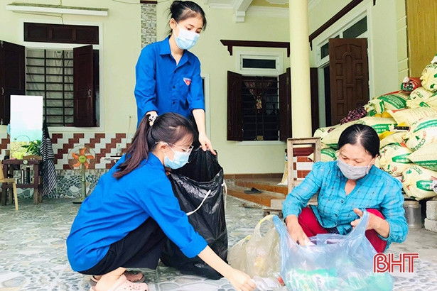 Đổi phế liệu lấy... khẩu trang y tế và đồ dùng học tập! ảnh 1 Đổi phế liệu lấy... khẩu trang y tế và đồ dùng học tập!