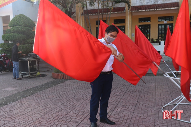 Hà Tĩnh: Hoàn tất chuẩn bị lễ khai giảng năm học mới tại điểm truyền hình trực tiếp