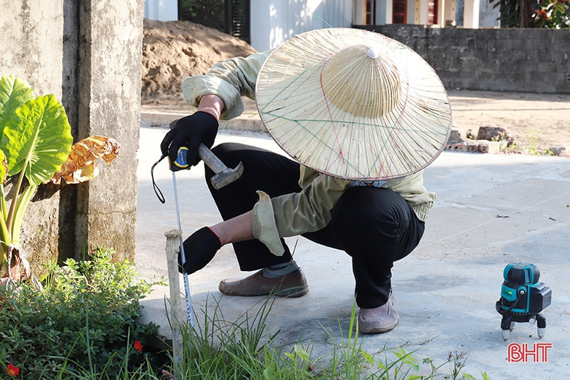 Người dân Hà Tĩnh phấn khởi làm nông thôn mới trong kỳ nghỉ lễ ảnh 8 Người dân Hà Tĩnh phấn khởi làm nông thôn mới trong kỳ nghỉ lễ