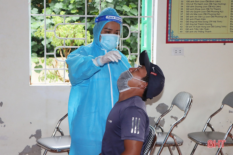 625 mẫu test nhanh cho tiểu thương ở Cẩm Xuyên âm tính với virus SARS-CoV-2