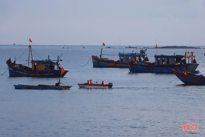 Đẩy mạnh tuyên truyền phòng dịch tại khu vực bến cá Cồn Gò