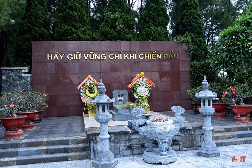 Tùng Ảnh “giữ vững chí khí chiến đấu” trên chặng đường mới