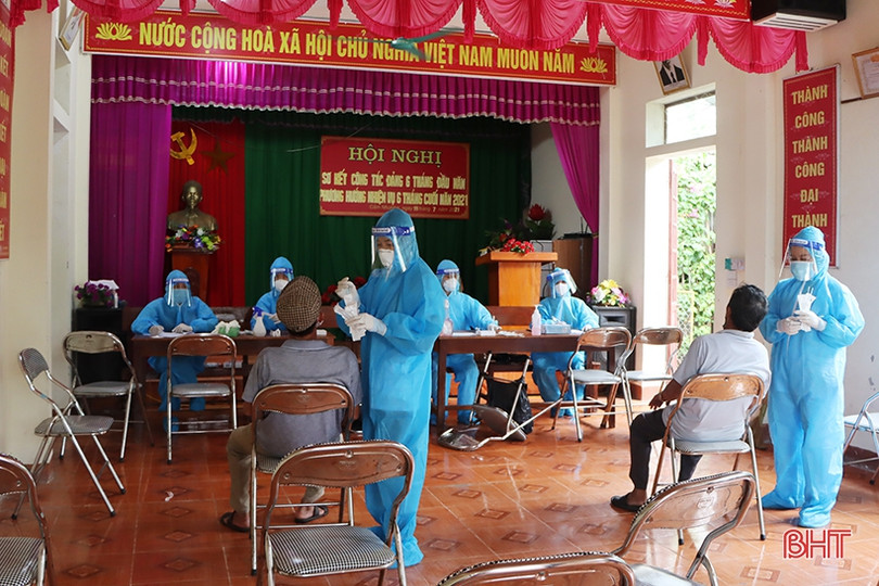 625 mẫu test nhanh cho tiểu thương ở Cẩm Xuyên âm tính với virus SARS-CoV-2