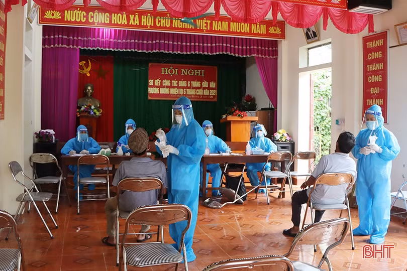 625 mẫu test nhanh cho tiểu thương ở Cẩm Xuyên âm tính với virus SARS-CoV-2