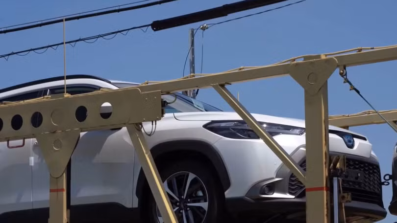 Toyota Corolla Cross 2022 lộ diện, người Việt nóng lòng chạm tay