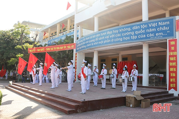 Hà Tĩnh: Hoàn tất chuẩn bị lễ khai giảng năm học mới tại điểm truyền hình trực tiếp