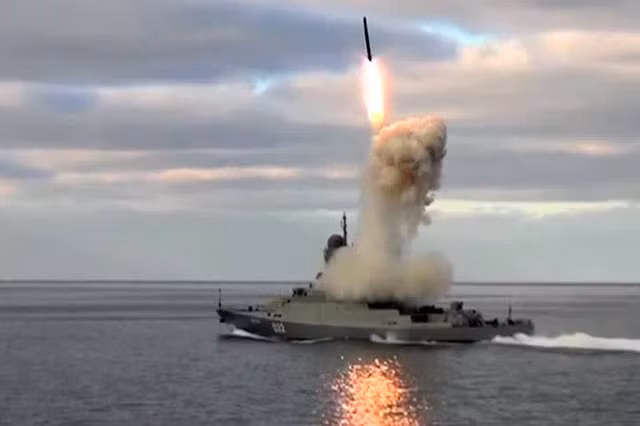 Tên lửa hành trình Kalibr của Nga bắn chính xác mục tiêu từ xa trên 1.000km
