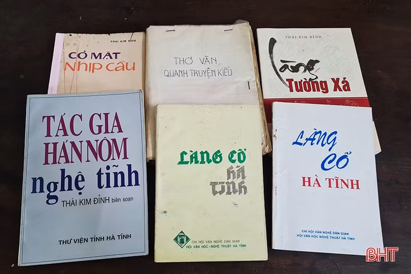 Nhớ người muôn năm cũ...