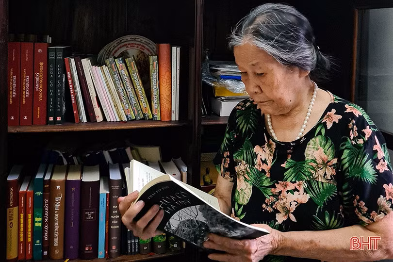 Nhớ người muôn năm cũ...