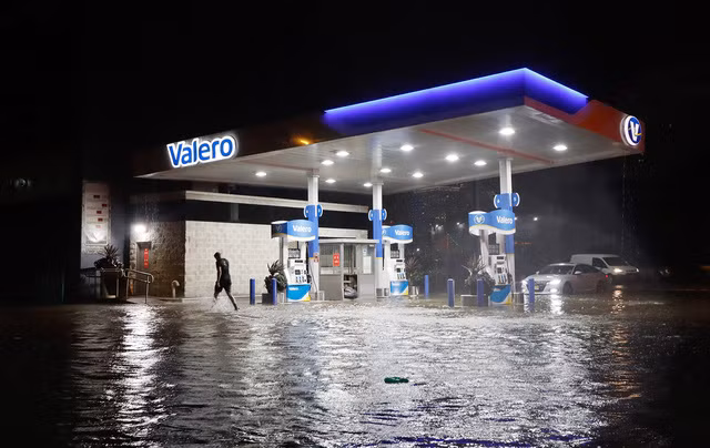 Bang New York và New Jersey ban bố tình trạng khẩn cấp sau trận mưa kỷ lục