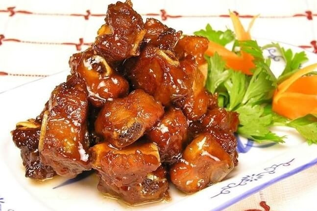 Sườn sốt me hấp dẫn cho bữa cơm ngày nghỉ lễ 