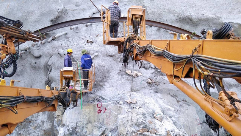 Công trường thi công cao tốc Bắc-Nam tuyến phía Đông đoạn Mai Sơn - Quốc lộ 45 - Ảnh: VGP Phê duyệt Quy hoạch phát triển mạng lưới đường bộ thời kỳ 2021-2030, tầm nhìn đến năm 2050