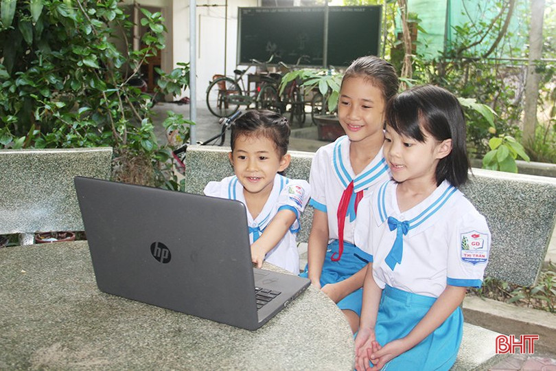 Các địa phương ở Hà Tĩnh khai giảng năm học mới 2021 - 2022 qua màn hình tivi ảnh 38 Các địa phương ở Hà Tĩnh khai giảng năm học mới 2021 - 2022 qua màn hình tivi