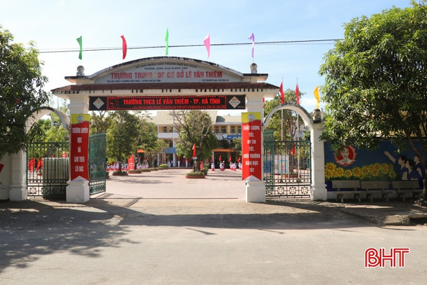 Hà Tĩnh: Hoàn tất chuẩn bị lễ khai giảng năm học mới tại điểm truyền hình trực tiếp