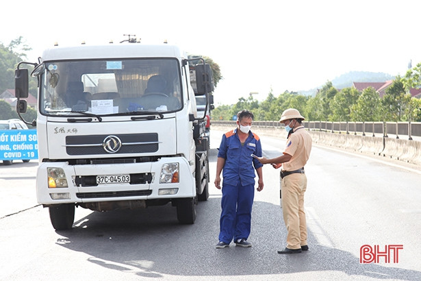 Hà Tĩnh kiểm soát chặt chẽ người từ vùng dịch di chuyển vào địa bàn