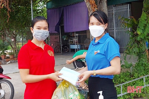 Đổi phế liệu lấy... khẩu trang y tế và đồ dùng học tập! ảnh 4 Đổi phế liệu lấy... khẩu trang y tế và đồ dùng học tập!