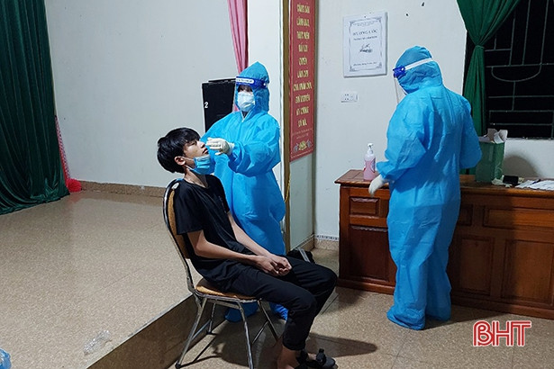 1.273 mẫu xét nghiệm ở Cẩm Xuyên âm tính với SARS-CoV-2