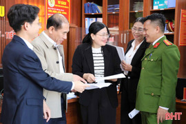 Hà Tĩnh: Nhiều địa phương hoàn thành niêm yết danh sách cử tri