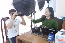 Công an Hà Tĩnh xuyên Tết làm căn cước cho công dân