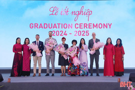 Lễ tốt nghiệp của khoá học sinh đầu tiên tại TH School cơ sở Vinh