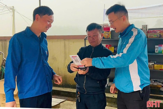 Tuổi trẻ Hà Tĩnh “tiếp lửa” phong trào “Bình dân học vụ số”