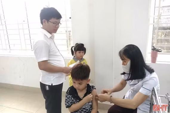 Chủ động tiêm chủng - trách nhiệm với bản thân và xã hội