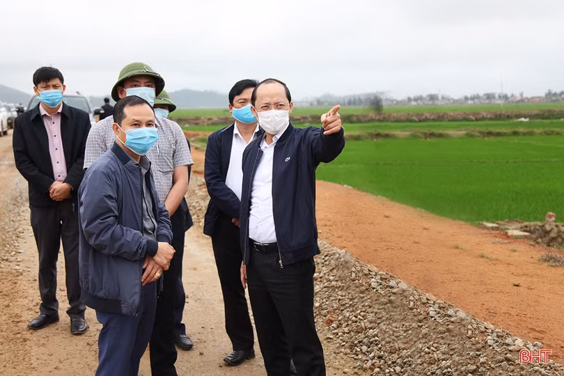 Tập trung tháo gỡ vướng mắc, đảm bảo tiến độ tuyến đường ven biển Kỳ Xuân - Kỳ Ninh