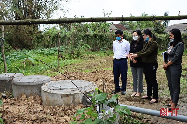 Phụ nữ Cẩm Xuyên chung tay xây dựng môi trường “sáng - xanh - sạch - đẹp”