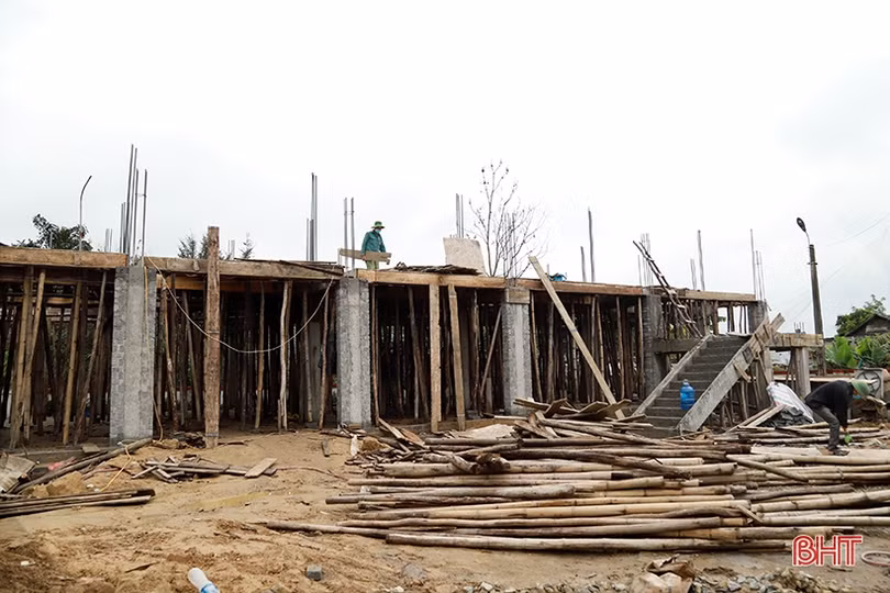 Đẩy nhanh tiến độ, đảm bảo chất lượng nhà tránh lũ cộng đồng ở Hà Tĩnh
