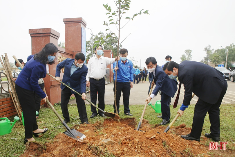 Ra quân Tháng Thanh niên trên quê hương Anh hùng Lý Tự Trọng
