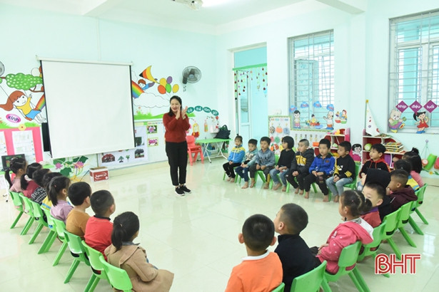 Hà Tĩnh tuyển dụng được 827 giáo viên mầm non, tiểu học, THCS