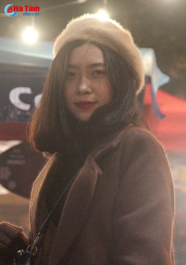 nhung bong hong xinh dep tai cho dem jam ha tinh 2017