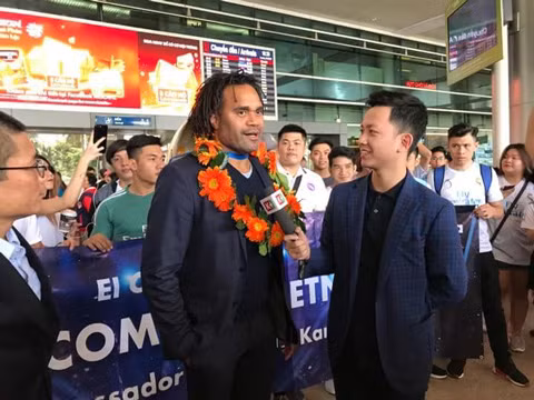 karembeu da den viet nam san sang giao luu cung nguoi ham mo