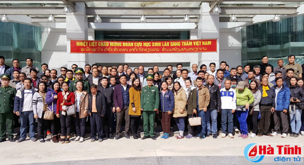 100 cuu luu hoc sinh lao sang viet nam tham lai truong xua