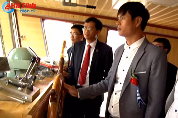 ngu dan ky anh dong tau ca tri gia gan 20 ty dong