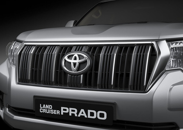 toyota land cruiser prado ban nang cap moi co gia hon 2 2 ty dong