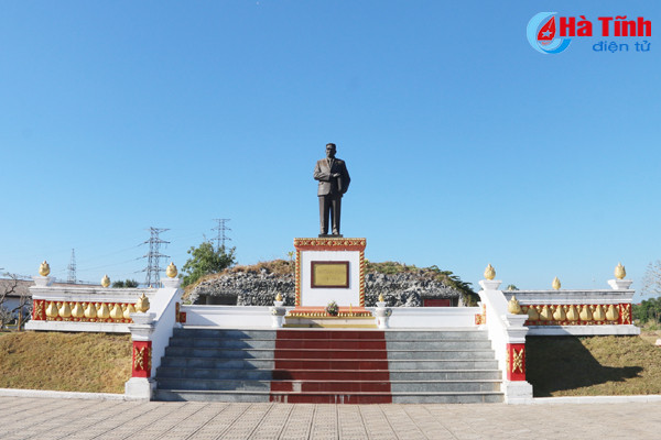 dong tam dong suc vun dap moi quan he hop tac ha tinh bolykhamxay