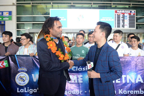 karembeu da den viet nam san sang giao luu cung nguoi ham mo