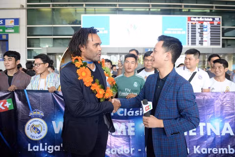 karembeu da den viet nam san sang giao luu cung nguoi ham mo