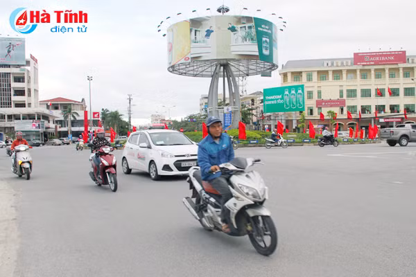 nguoi tham gia giao thong da biet xau ho khi di xe may khong doi mu bao hiem