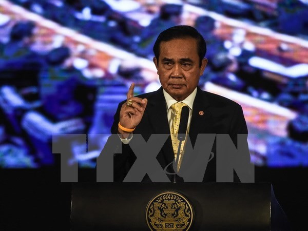 thai lan se cho phep cac dang chinh tri hoat dong tro lai