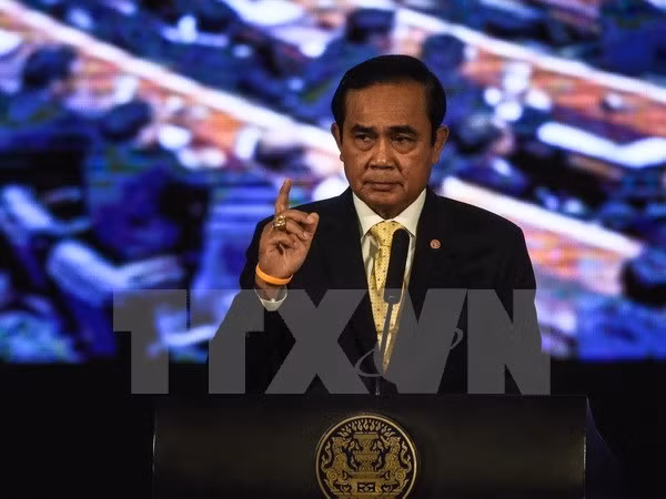 thai lan se cho phep cac dang chinh tri hoat dong tro lai