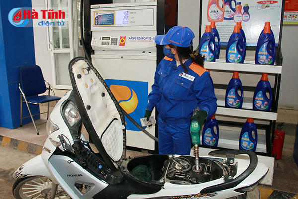 cong ty xang dau ha tinh san sang cung ung xang e5