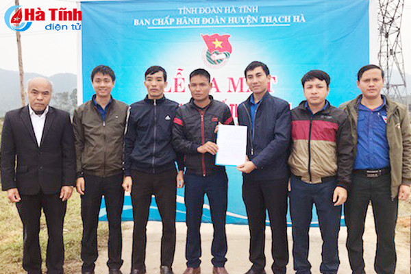 ra mat mo hinh 12 000 goc thanh long ruot do cua doan vien thach ha