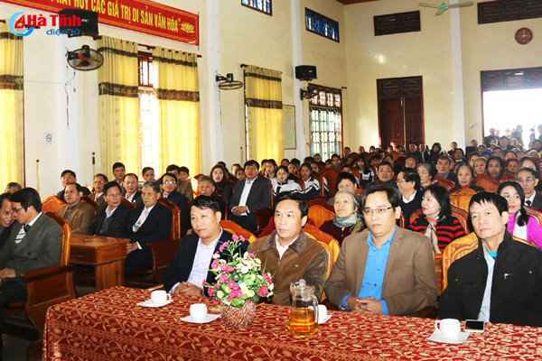 ra mat quy hoc bong tran dinh trap trao nhieu phan qua y nghia