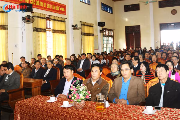 ra mat quy hoc bong tran dinh trap trao nhieu phan qua y nghia