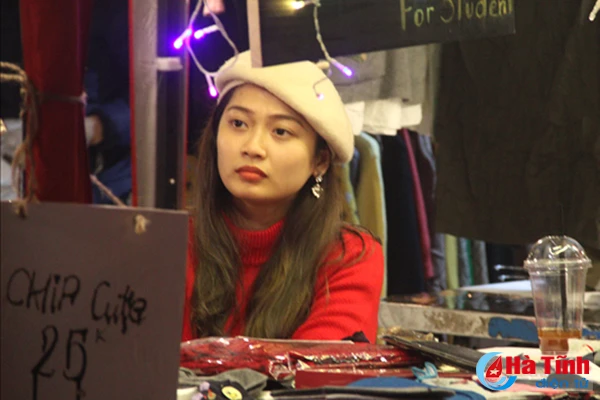 nhung bong hong xinh dep tai cho dem jam ha tinh 2017